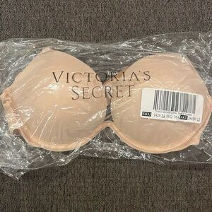 Victoria Secret PINK nude “Wear Everywhere Push-up Bra” NWT, still in packaging